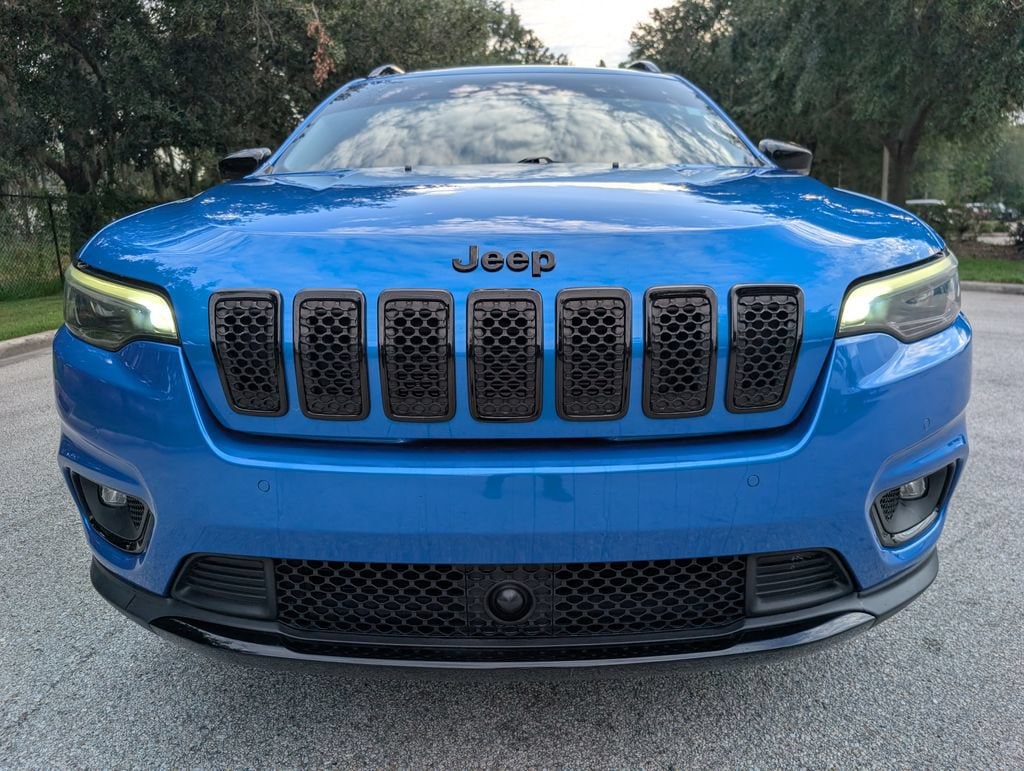 Used 2023 Jeep Cherokee Altitude Lux SUV