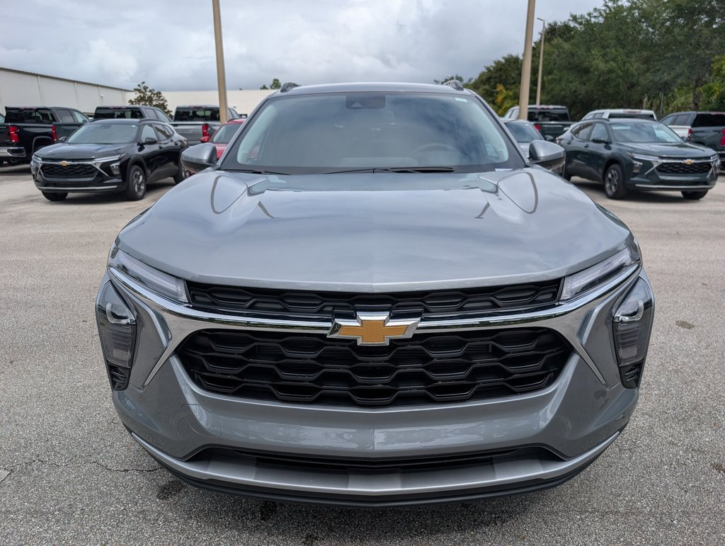 2026 Chevrolet Trax LT photo 2