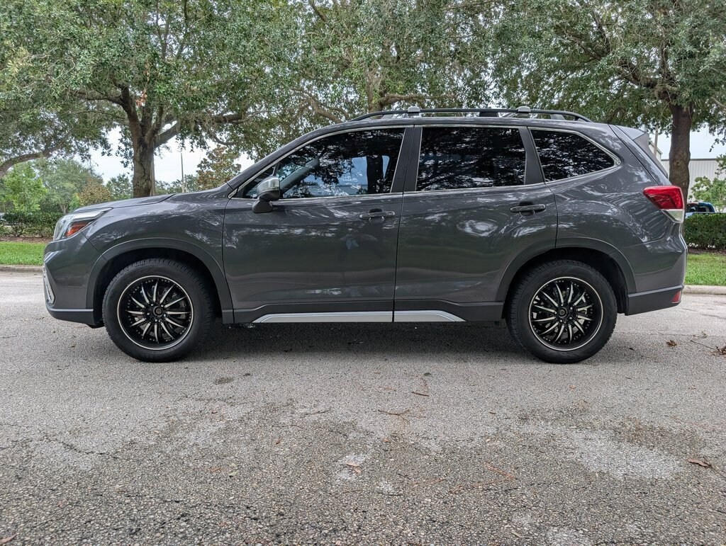 2021 Subaru Forester Touring photo 4