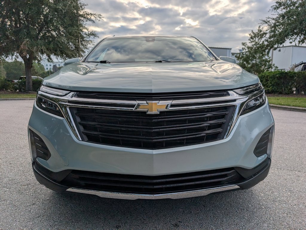 2022 Chevrolet Equinox LT photo 2