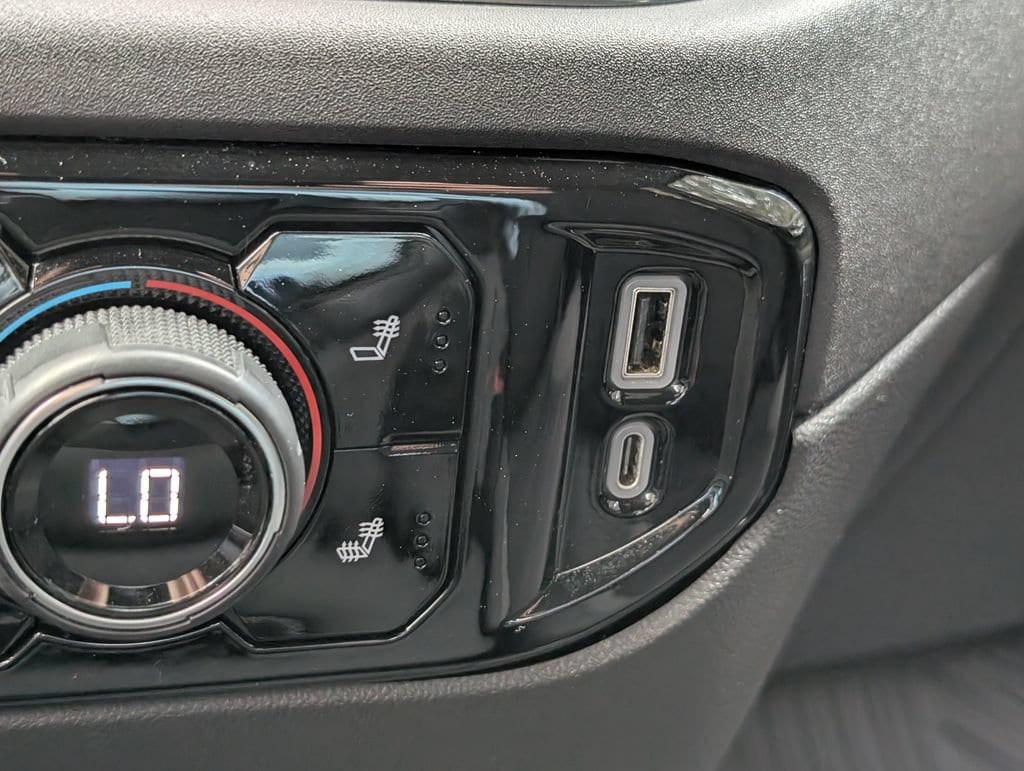 2022 Chevrolet Silverado 1500 RST - Photo 26