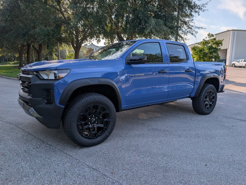 2026 Chevrolet Colorado Trail Boss photo 2