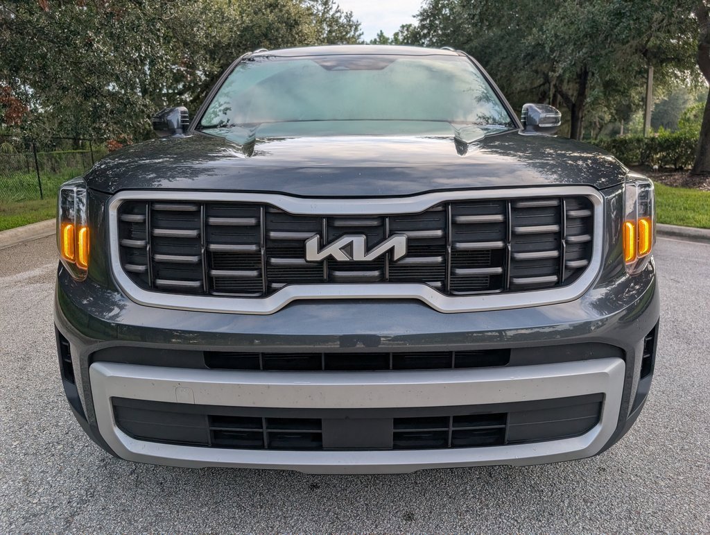 2024 Kia Telluride S photo 2