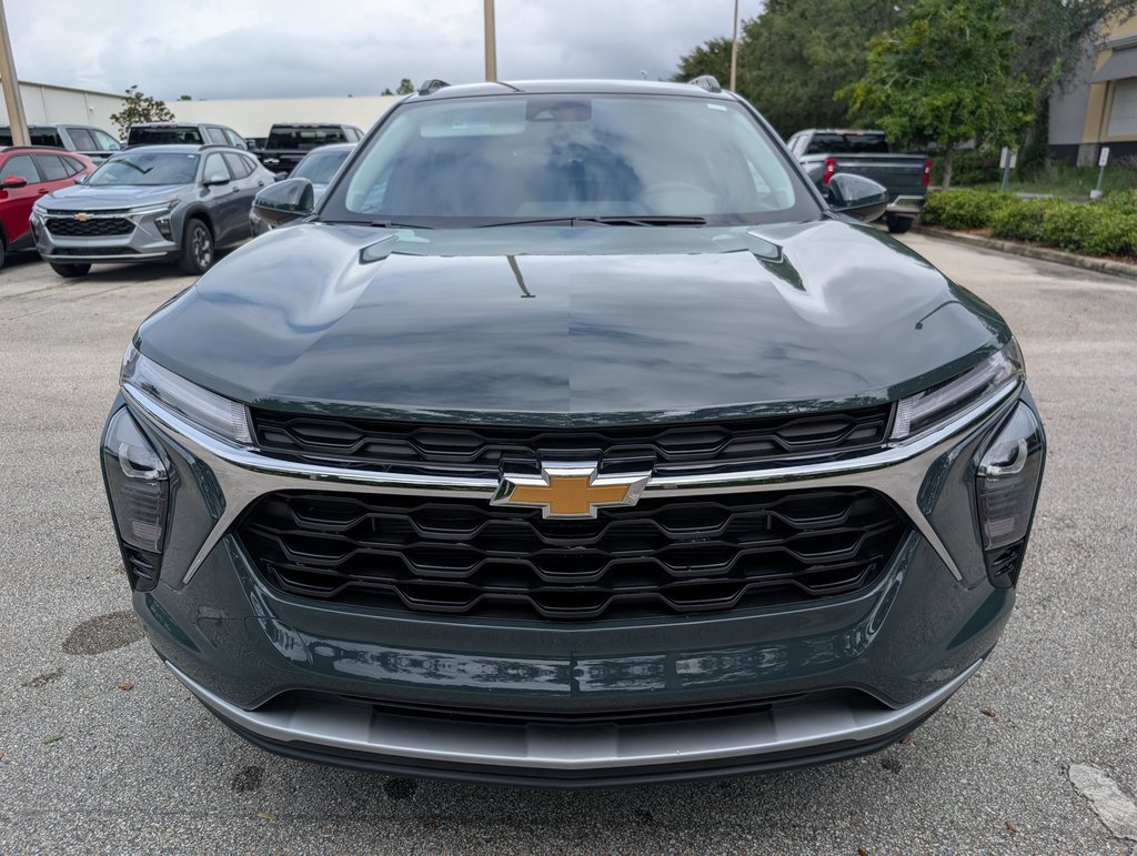 2026 Chevrolet Trax LT photo 2