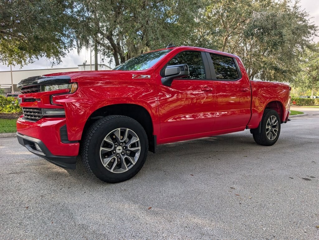 2020 Chevrolet Silverado 1500 RST photo 3