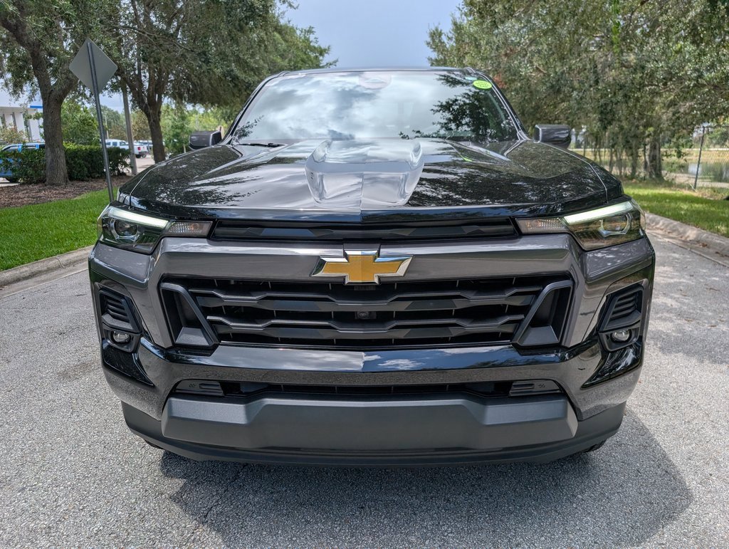 2026 Chevrolet Colorado LT photo 2