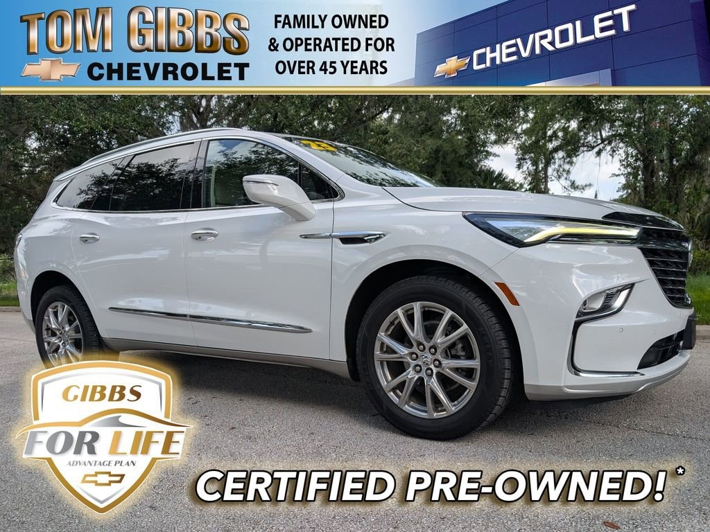 2023 Buick Enclave Essence AWD's photo