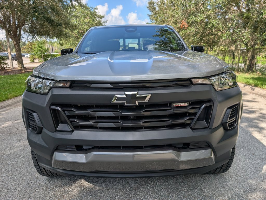 2026 Chevrolet Colorado Trail Boss photo 2