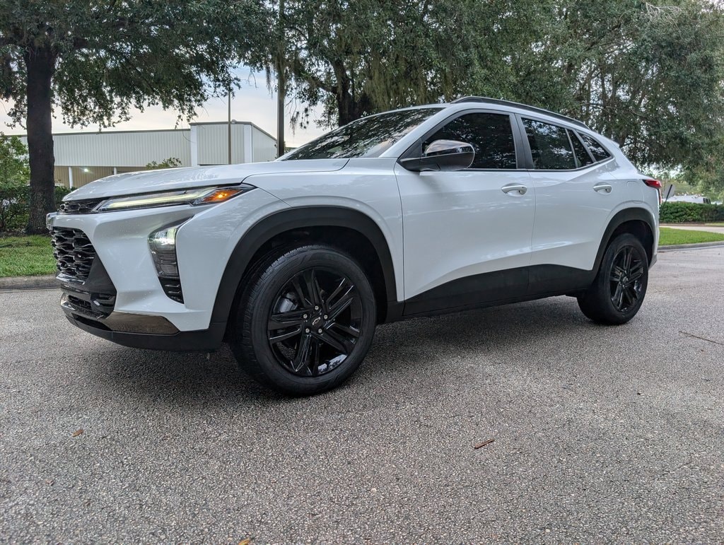 Used 2025 Chevrolet Trax Activ SUV