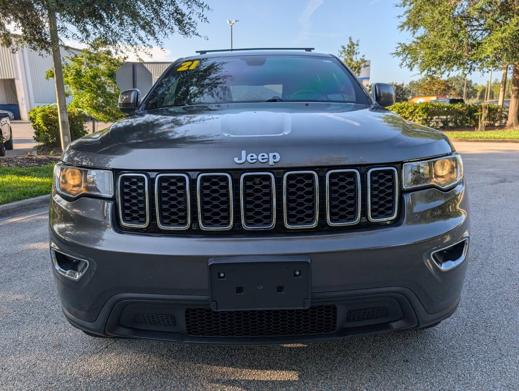 2021 Jeep Grand Cherokee Laredo X photo 2