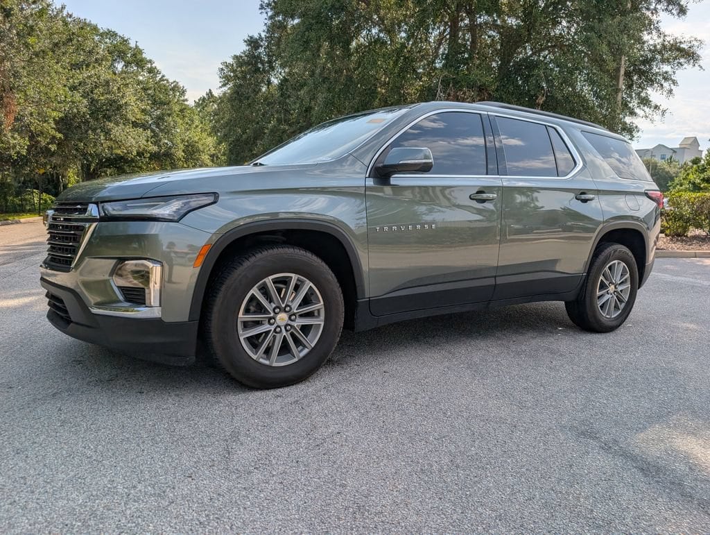 Used 2022 Chevrolet Traverse LT Cloth SUV