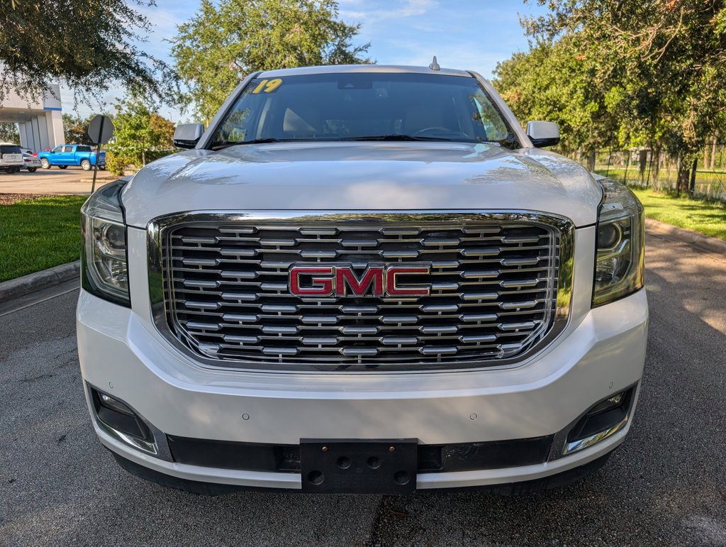 2019 Gmc Yukon Denali photo 2