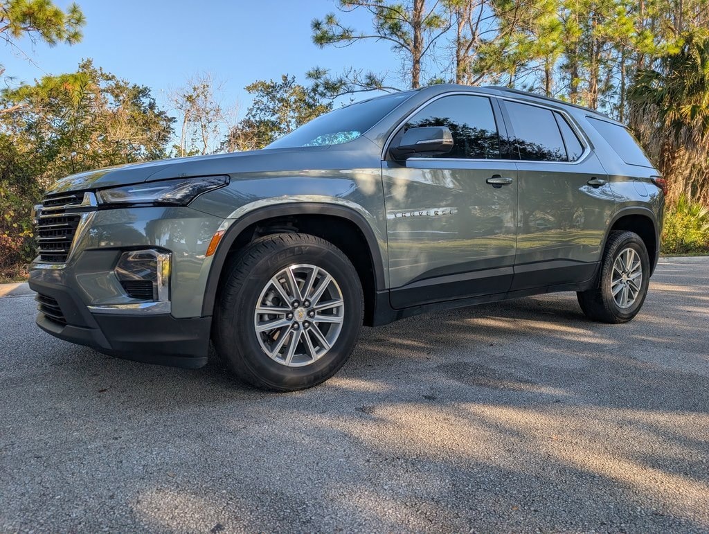 Used 2023 Chevrolet Traverse LT Cloth SUV
