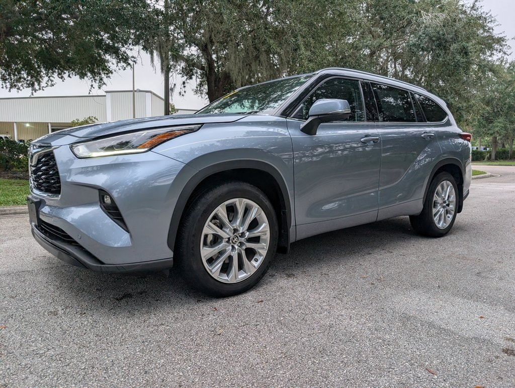 Used 2022 Toyota Highlander Limited SUV