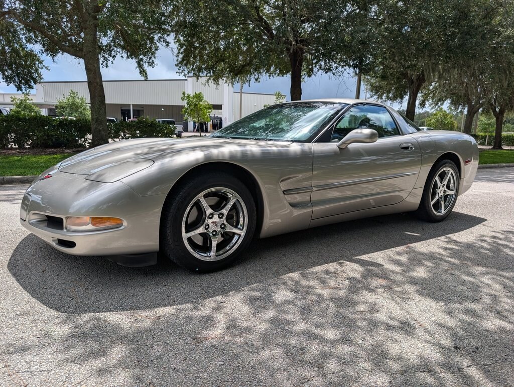 2000 Chevrolet Corvette photo 3