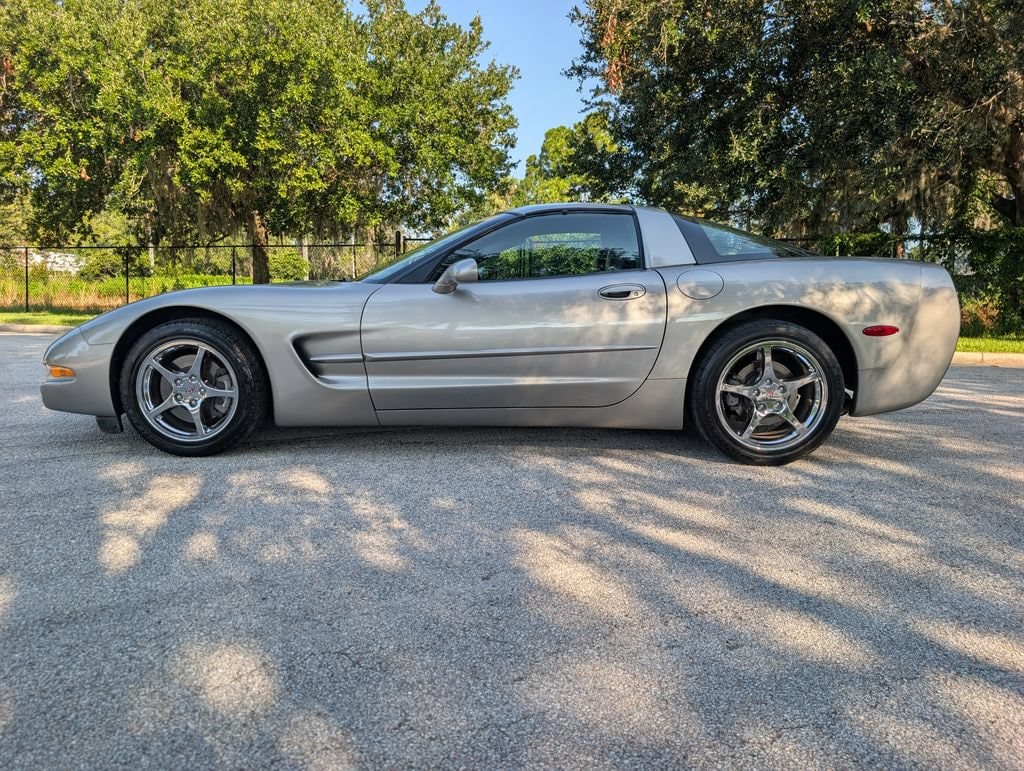 Used 2000 Chevrolet Corvette 2dr Cpe Coupe
