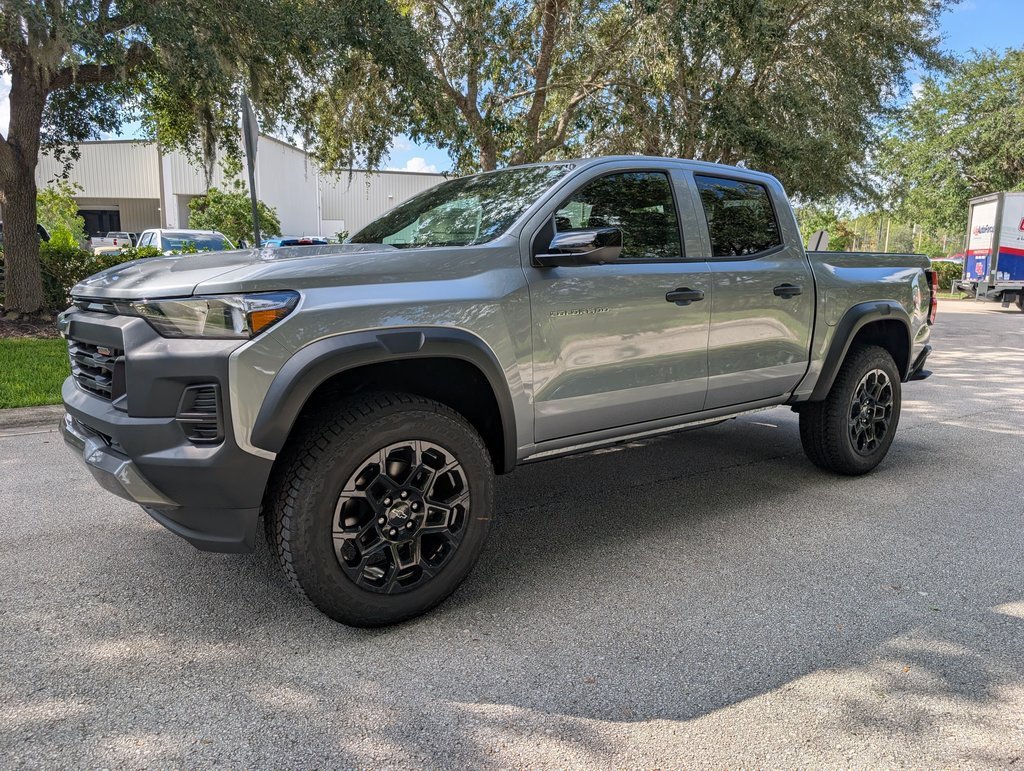 2026 Chevrolet Colorado Trail Boss photo 3