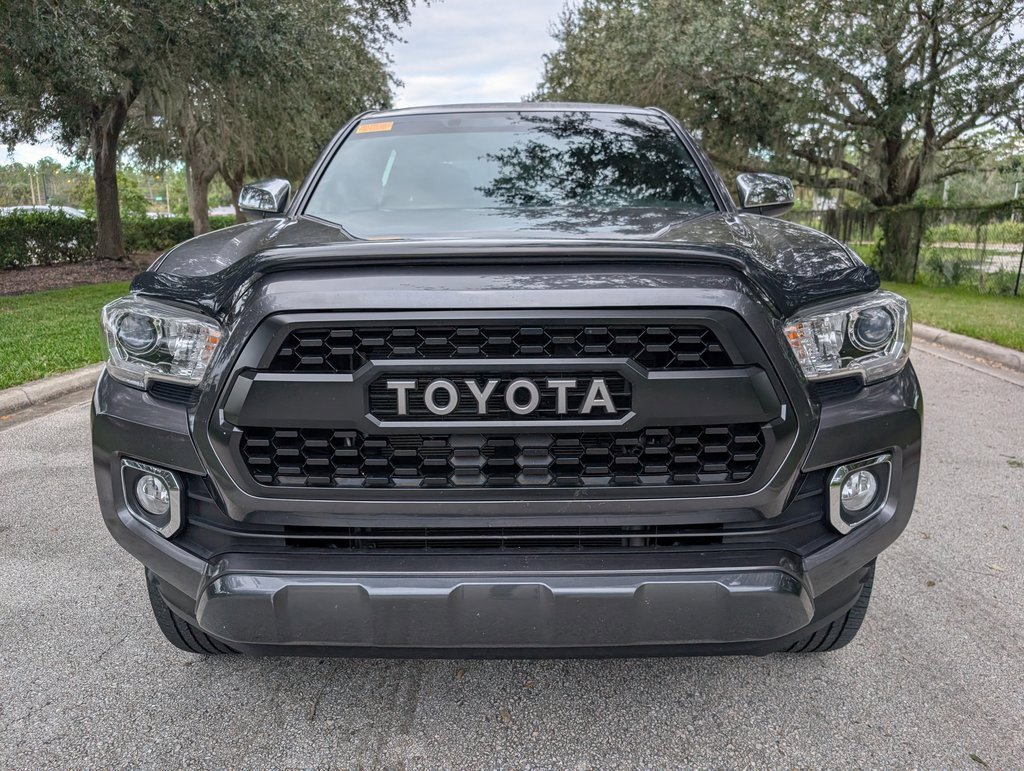 2017 Toyota Tacoma Limited photo 2