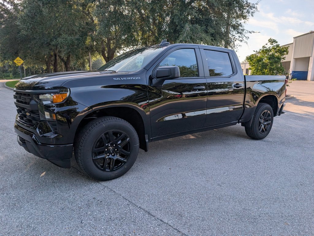 2026 Chevrolet Silverado 1500 Custom photo 3