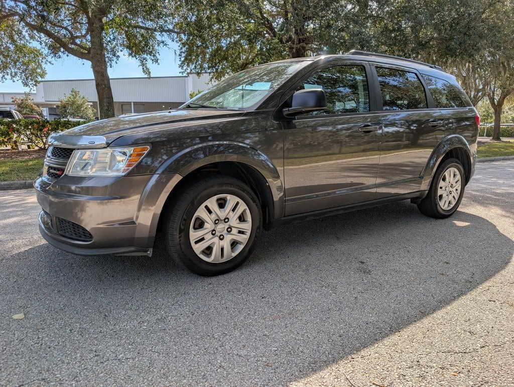Used 2017 Dodge Journey SE SUV