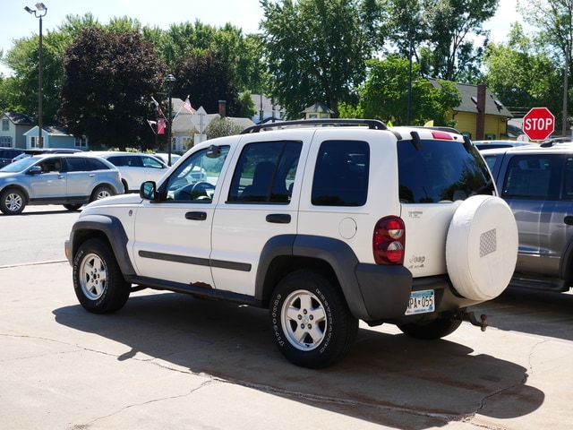 Used 2007 Jeep Liberty Sport with VIN 1J4GL48K07W561240 for sale in Lake City, Minnesota