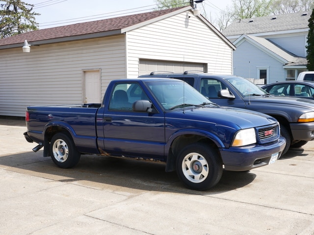 Used 2000 GMC Sonoma SLS with VIN 1GTCS1454YK270013 for sale in Lake City, Minnesota