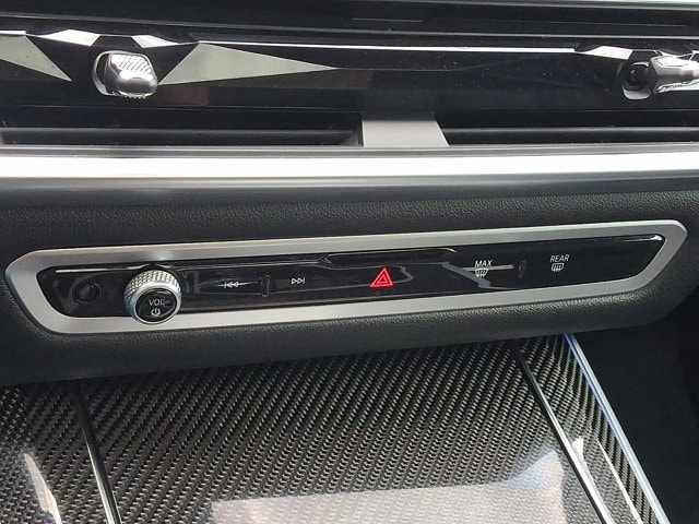 2024 BMW X5 M60i - Photo 16