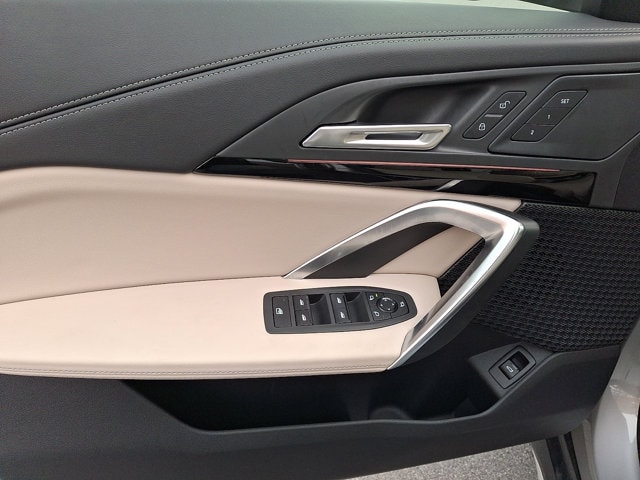 2025 BMW X1 28i - Photo 12