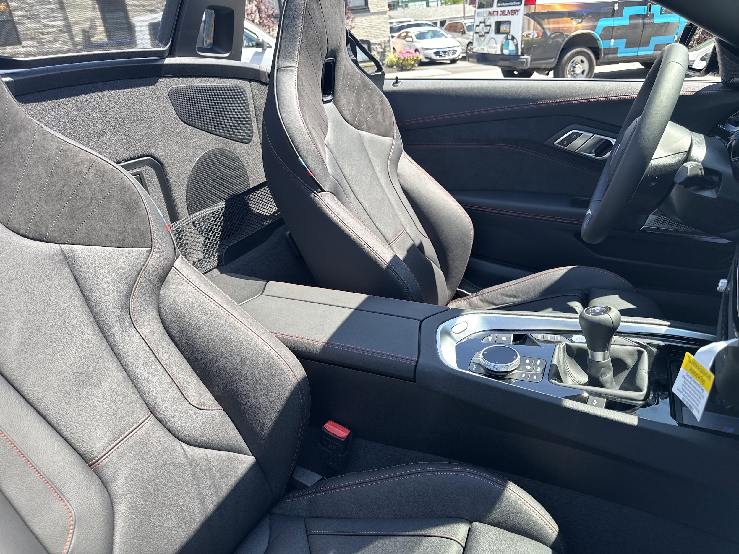 2026 BMW Z4 M40i - Photo 7