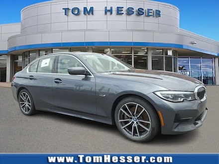 2022 BMW 330e xDrive Sedan