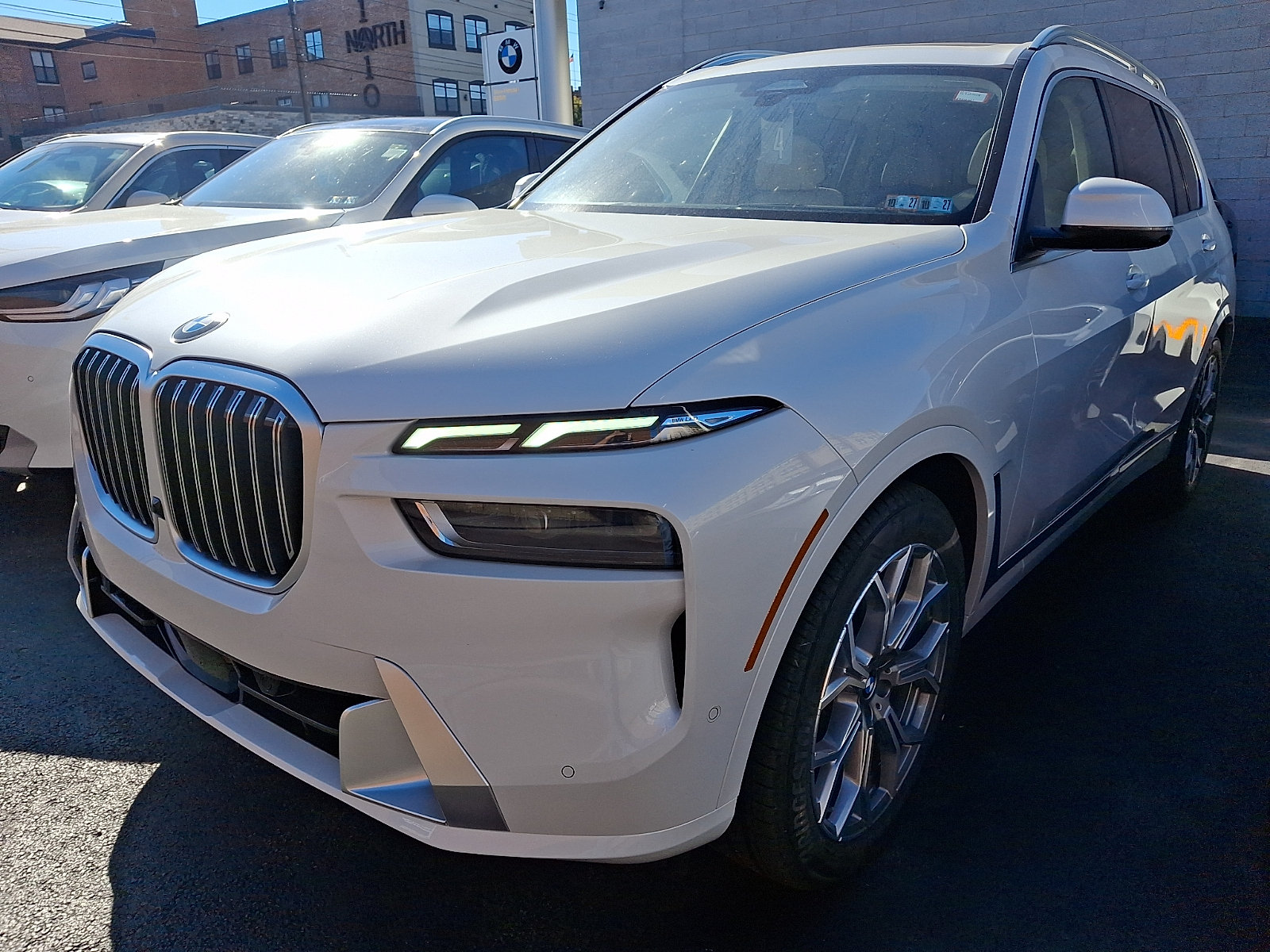 New 2027 BMW X7 xDrive40i SUV