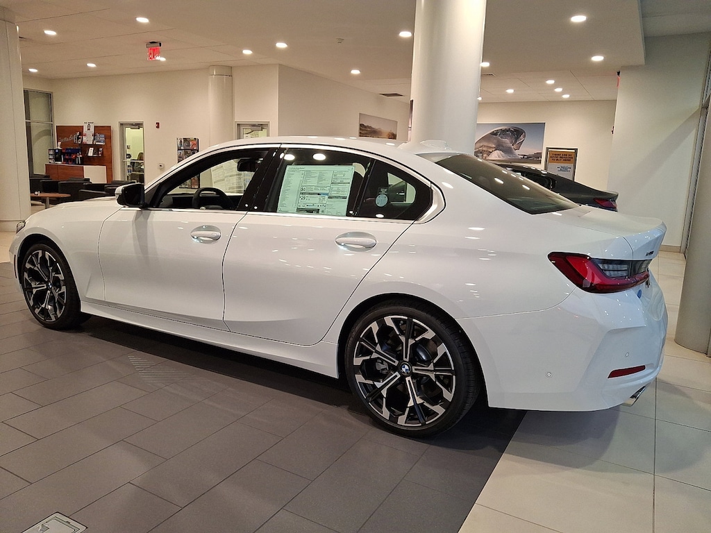 New 2026 BMW 330i xDrive Sedan