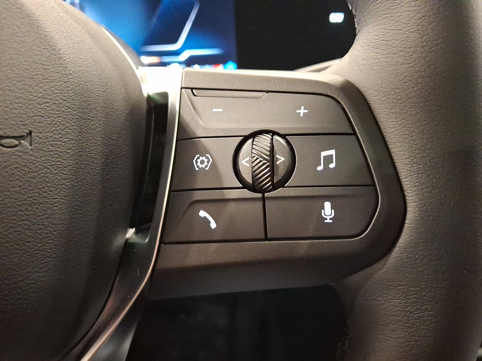 2026 BMW X2 28i - Photo 16