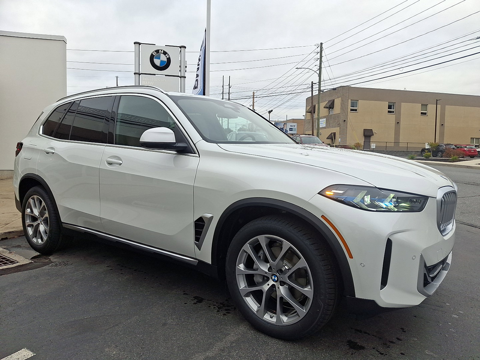 2026 BMW X5 40i's photo