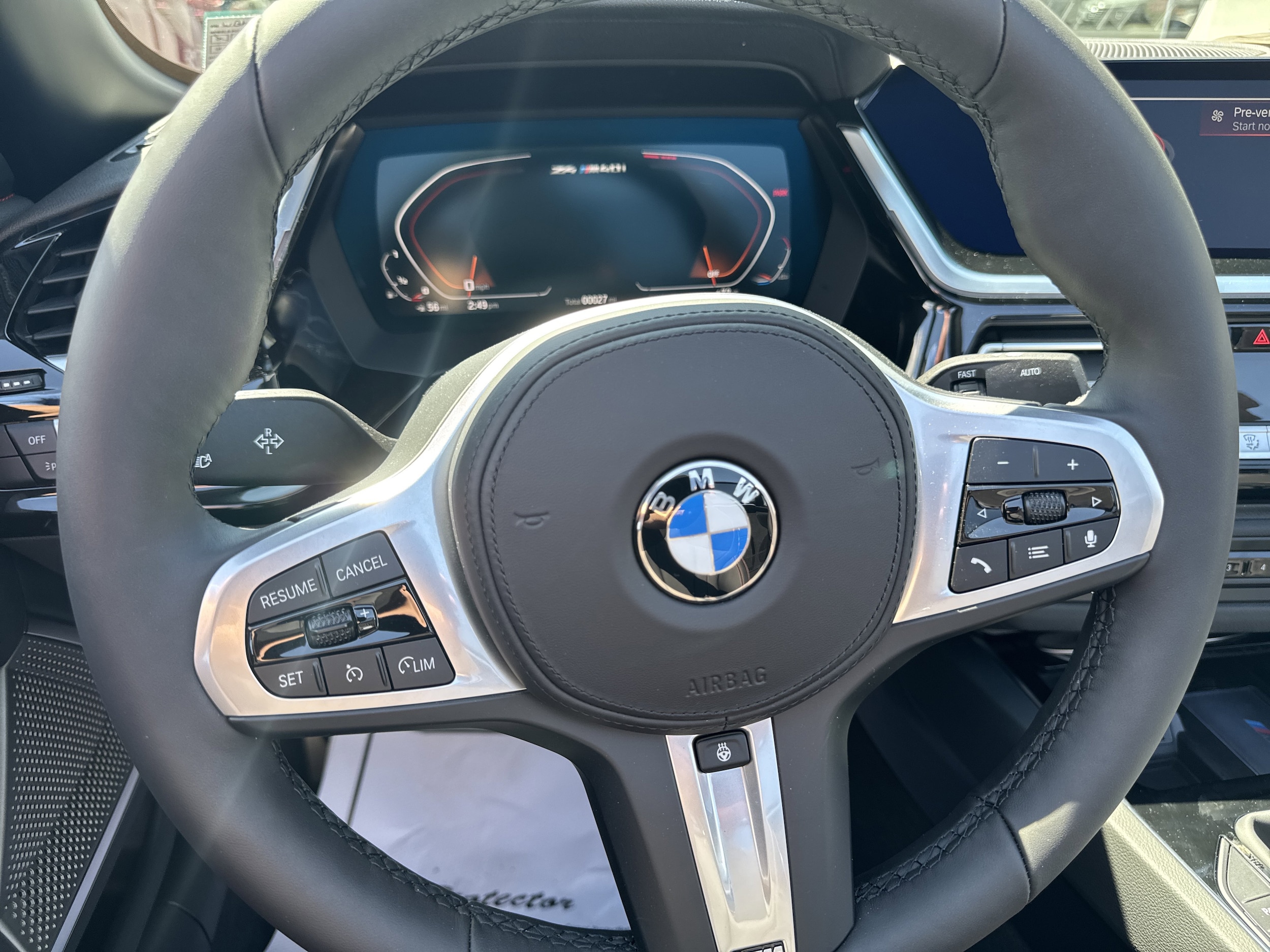 2026 BMW Z4 M40i - Photo 10