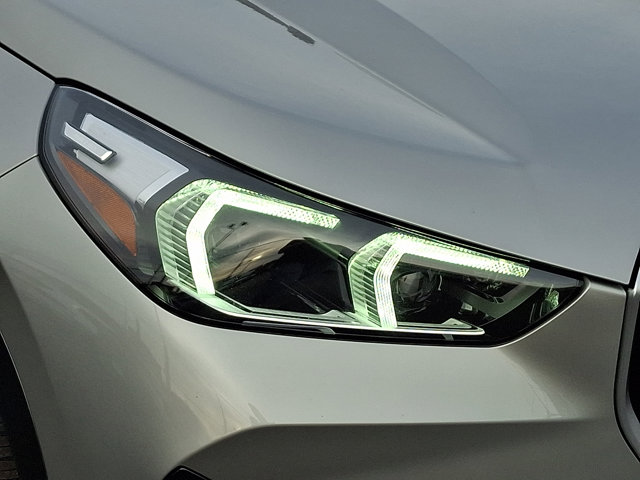 2025 BMW X1 28i - Photo 9