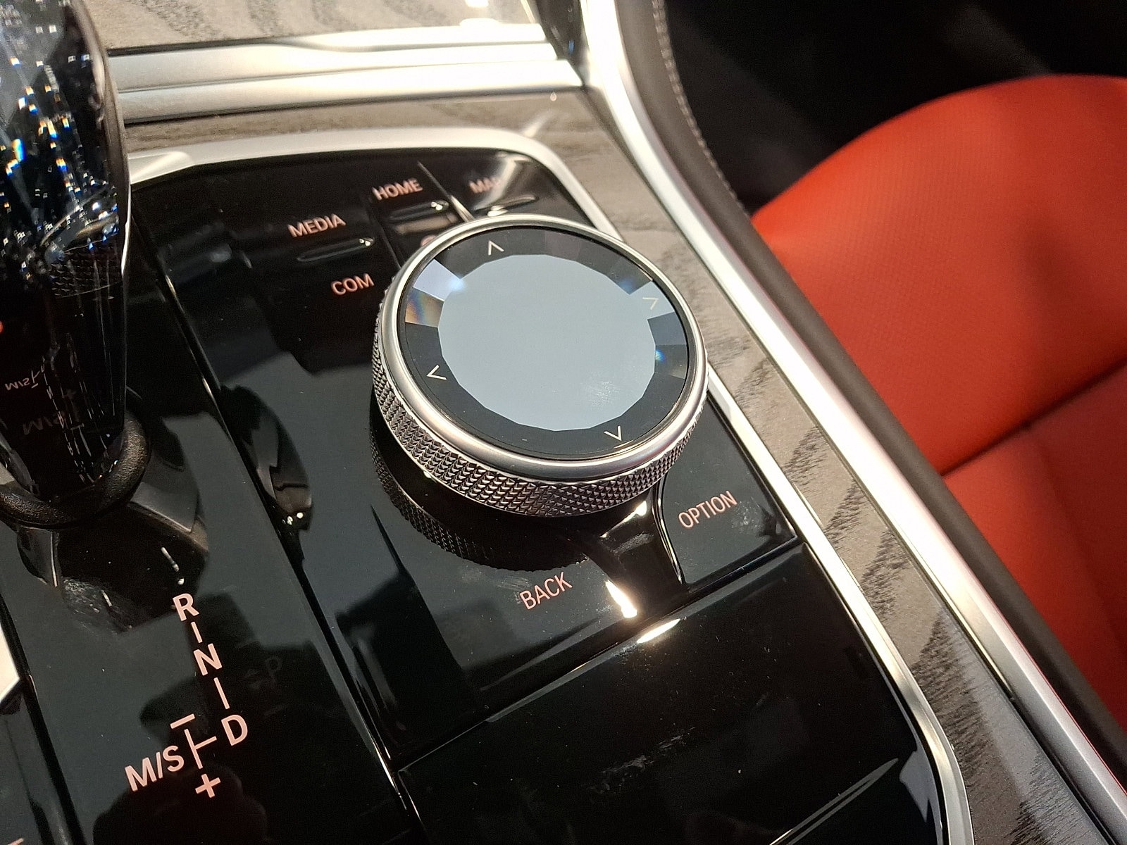 2026 BMW 8 Series 840i - Photo 21