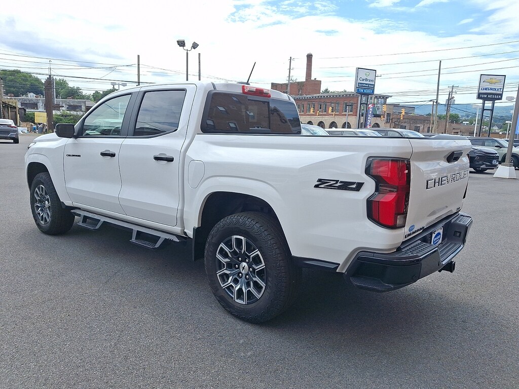 Used 2024 Chevrolet Colorado 4WD Z71 Crew Cab Pickup
