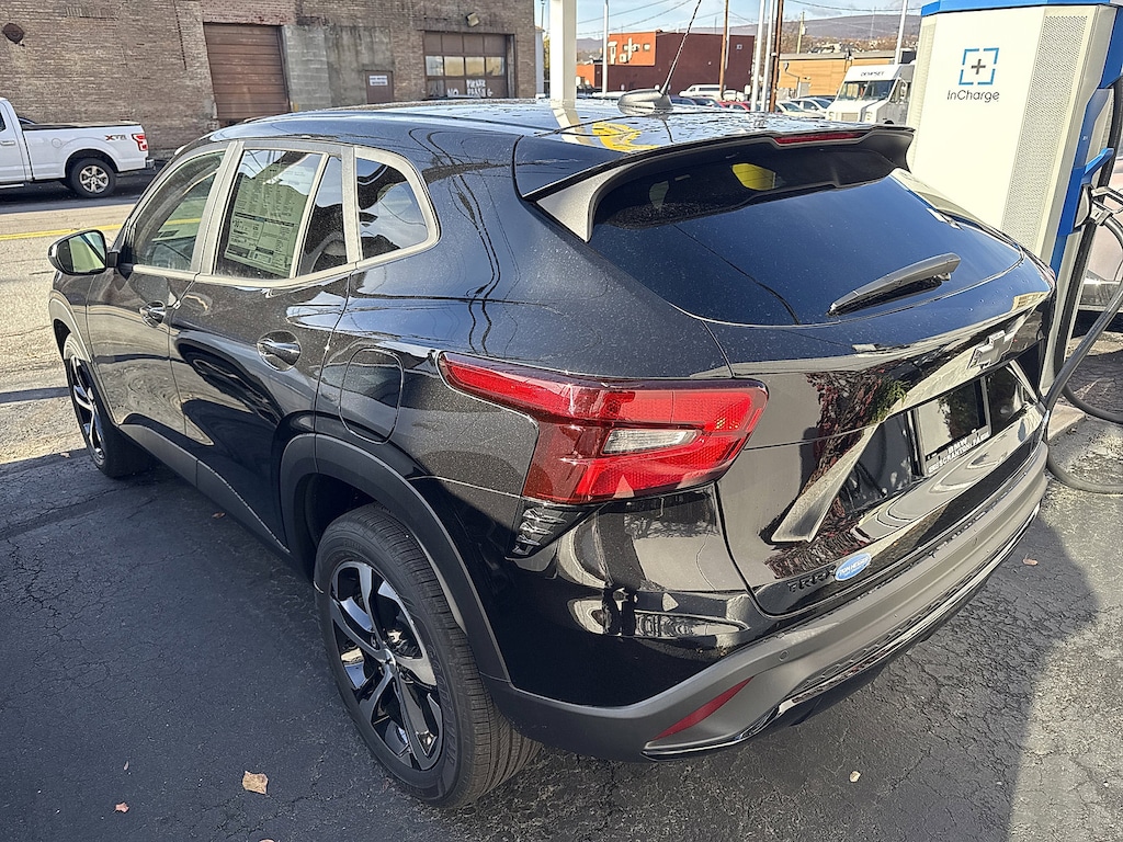 New 2026 Chevrolet Trax 1RS SUV