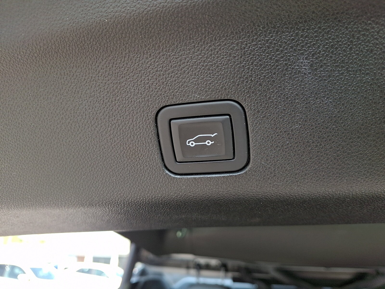 2024 Chevrolet Suburban LT - Photo 30