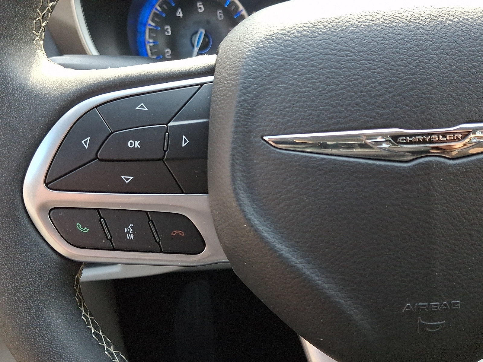 2024 Chrysler Pacifica Touring L - Photo 20