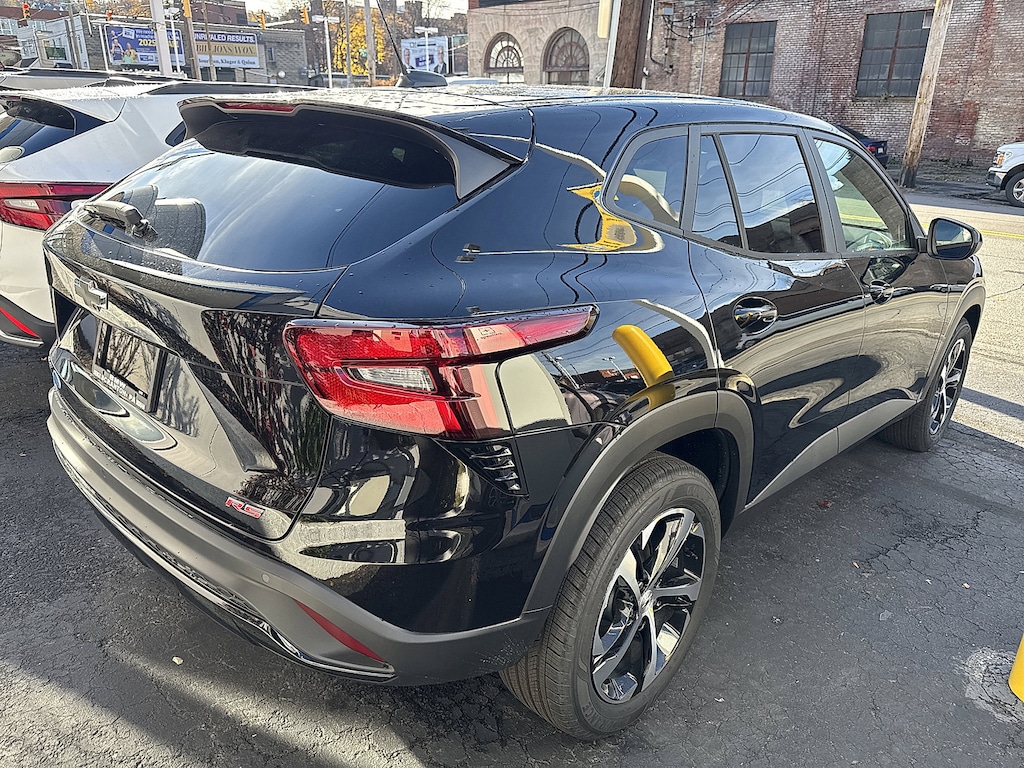 New 2026 Chevrolet Trax 1RS SUV