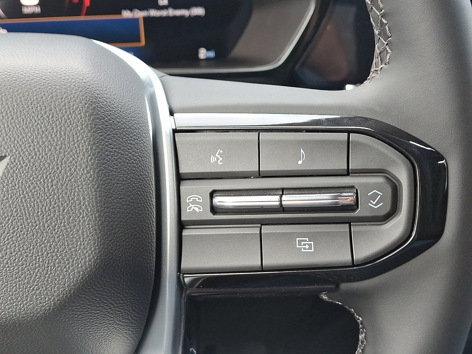 2026 Chevrolet Colorado LT - Photo 15