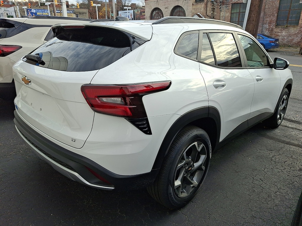 New 2026 Chevrolet Trax LT SUV