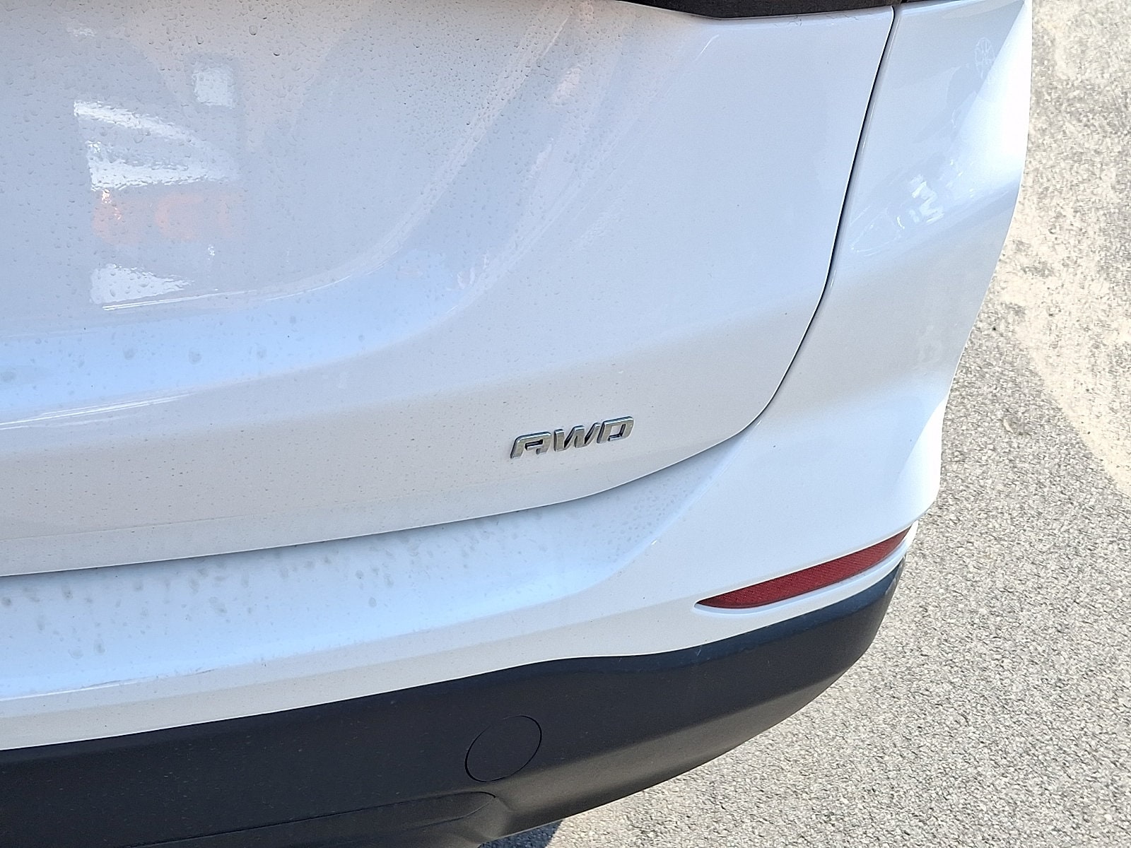 2024 Chevrolet Equinox LS - Photo 28