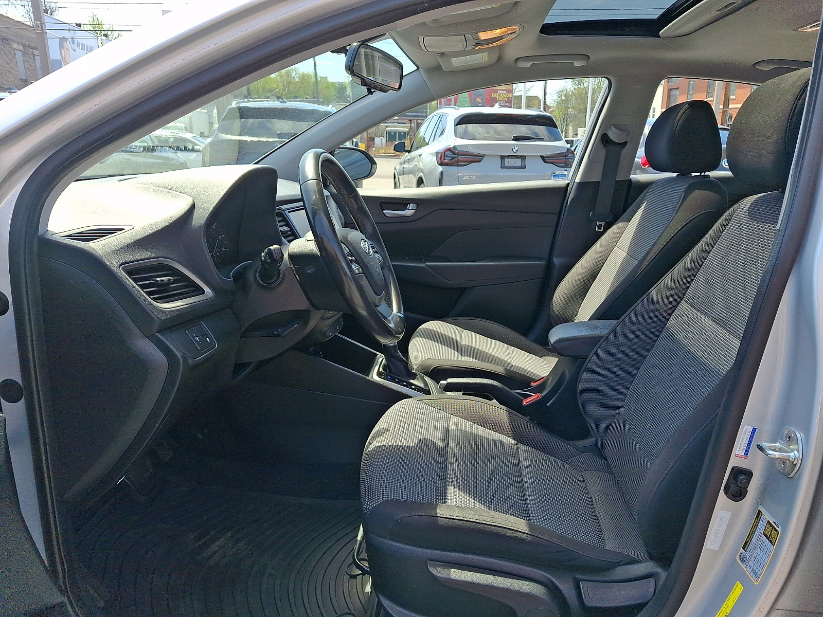 2019 Hyundai Accent Limited - Photo 13