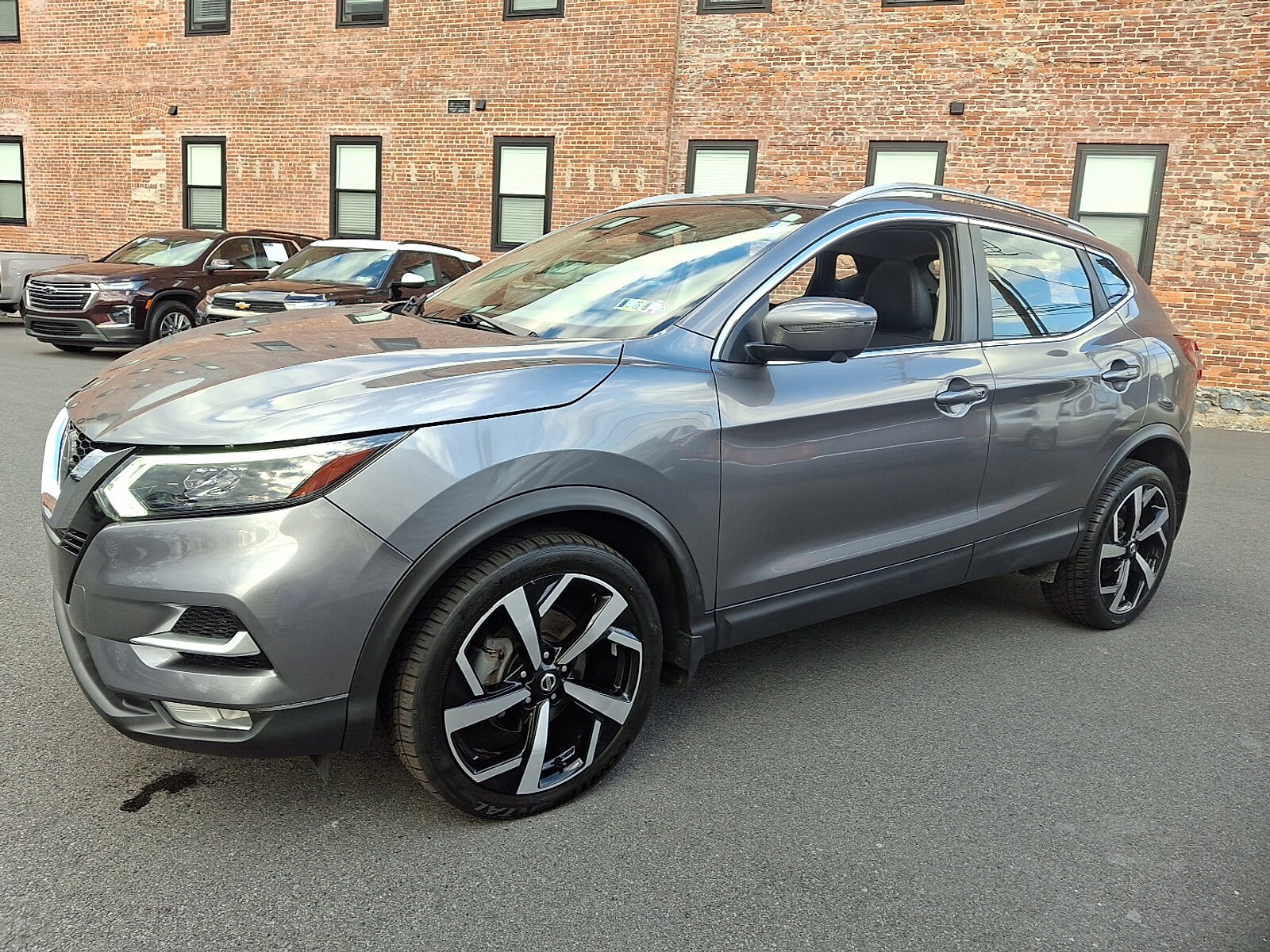 2020 Nissan Rogue Sport SL photo 2