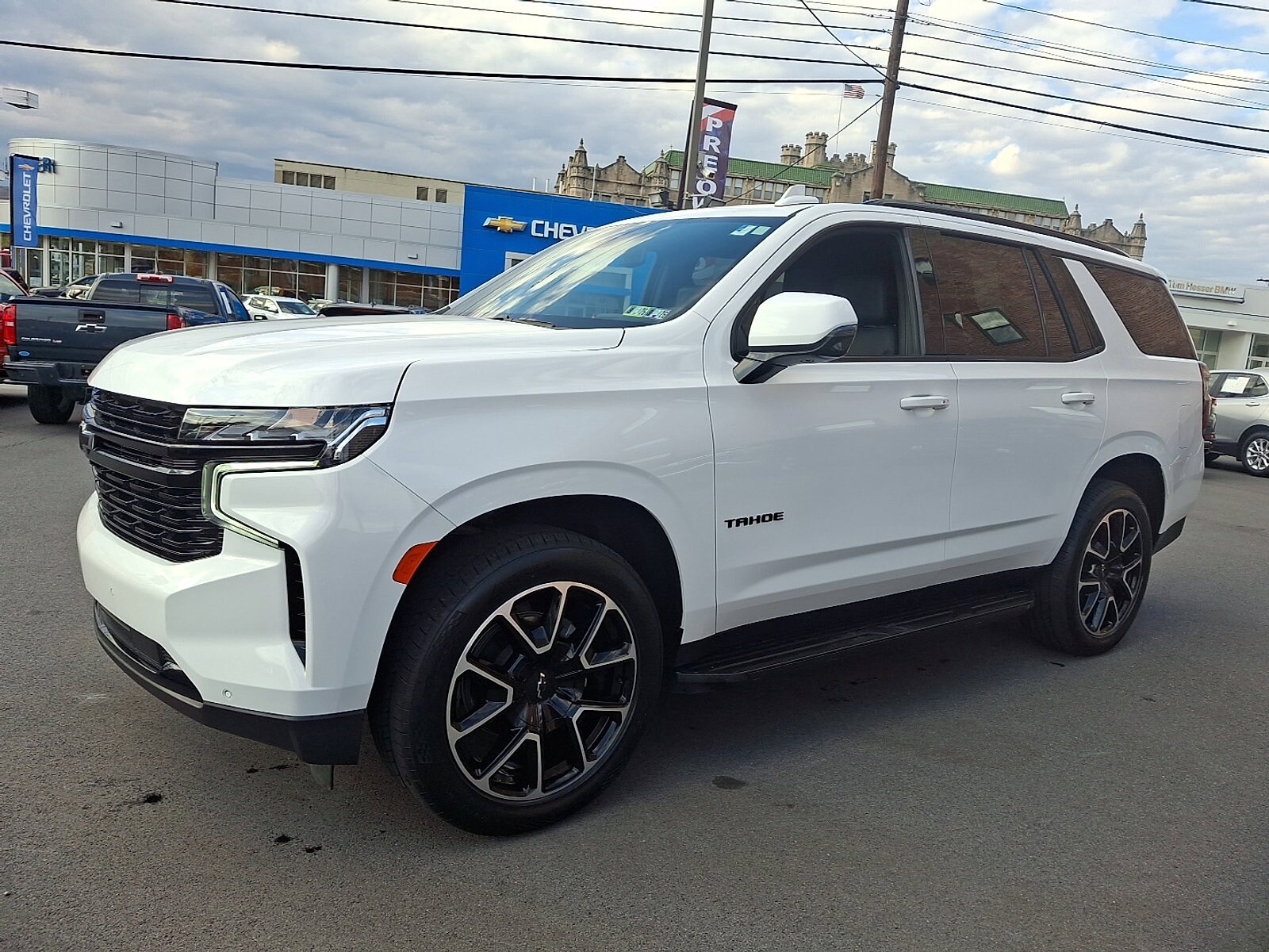 2023 Chevrolet Tahoe RST photo 2