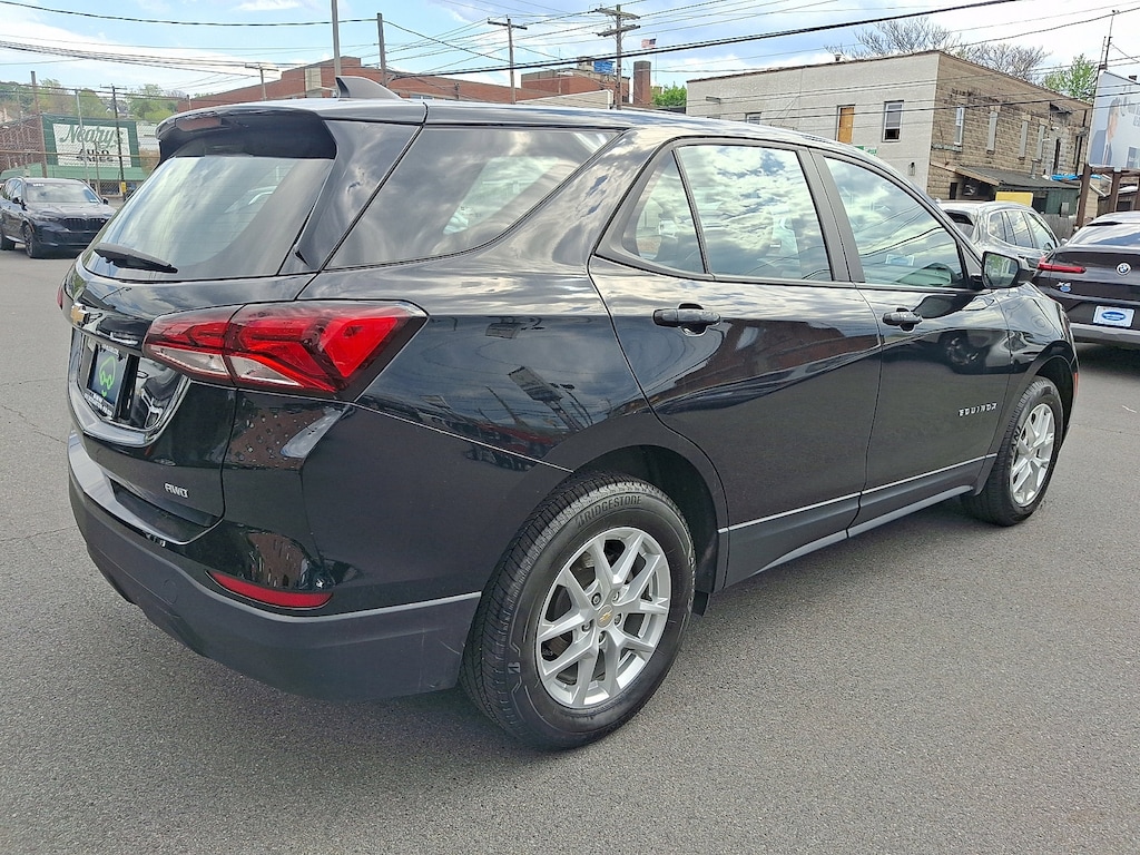 Used 2024 Chevrolet Equinox LS Sport Utility