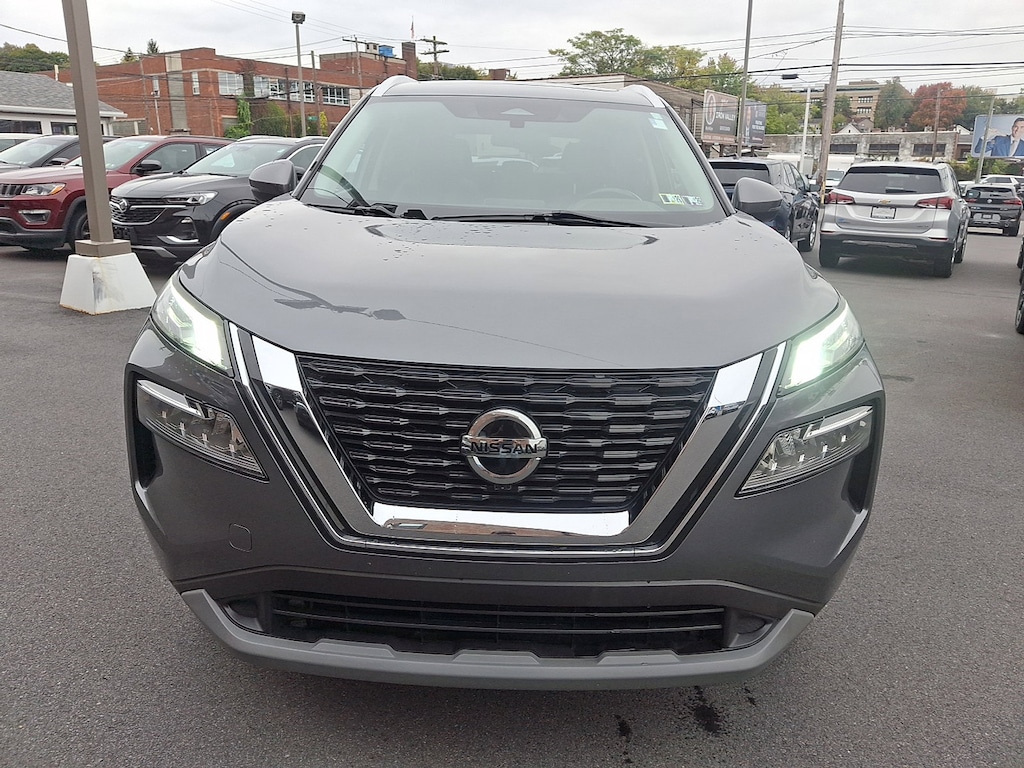 Used 2021 Nissan Rogue SV Sport Utility